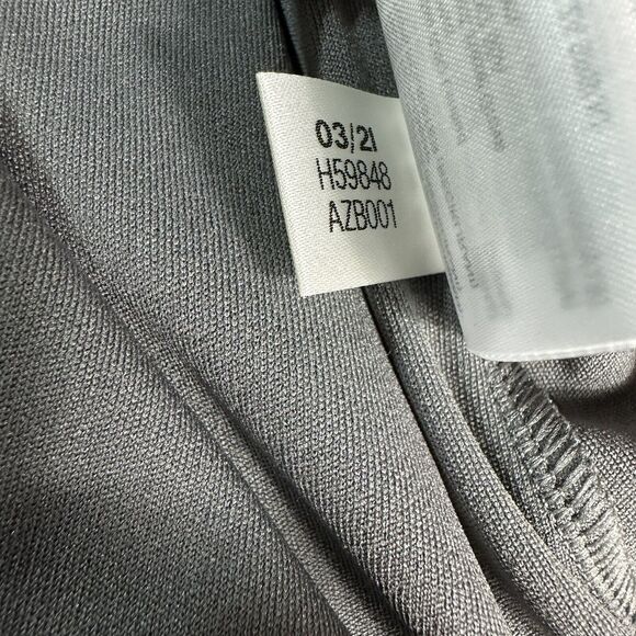 NEW Adidas Entrada 22 Jersey Women's Size Small Grey V Neck Athletic Shirt Top - Picture 9 of 10